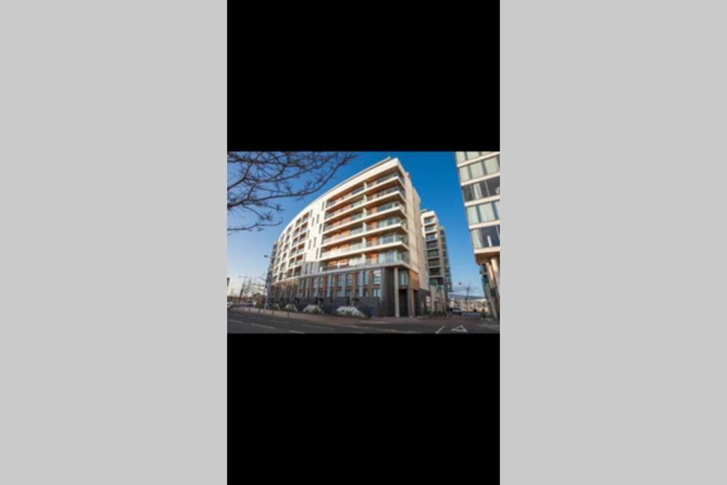 Benji & Milos Apartments Белфаст Екстер'єр фото